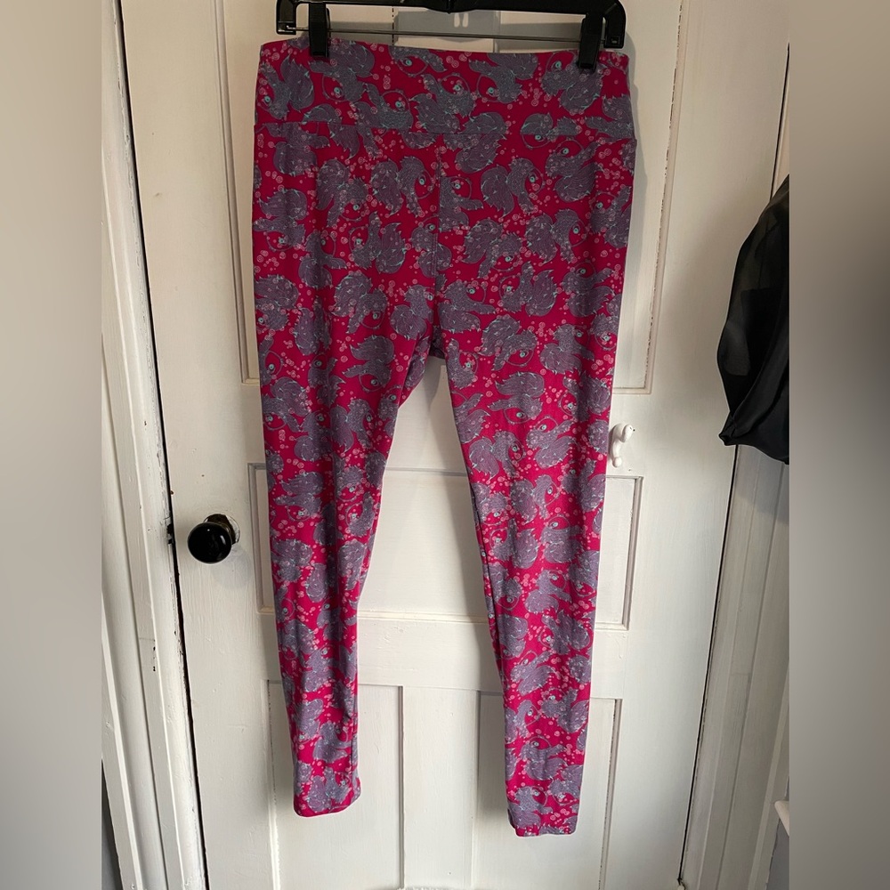 LuLaRoe Goldfish Tall & Curvy Leggings